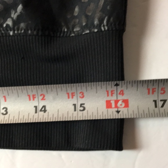 Women’s EUC Sz XS GAP FIT Black Leopard Print Full Zip Up Jacket - Picture 8 of 9